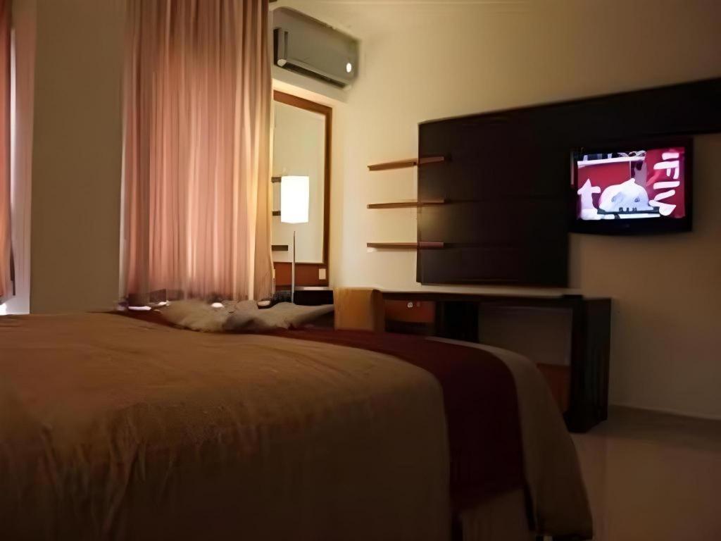 Travello Hotel Manado Exterior foto