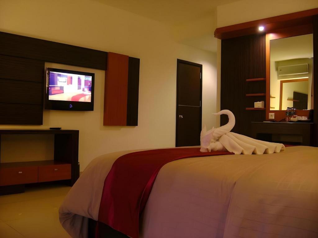 Travello Hotel Manado Exterior foto